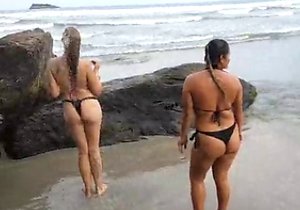 Crazy foot fetish action featuring chubby amateurs